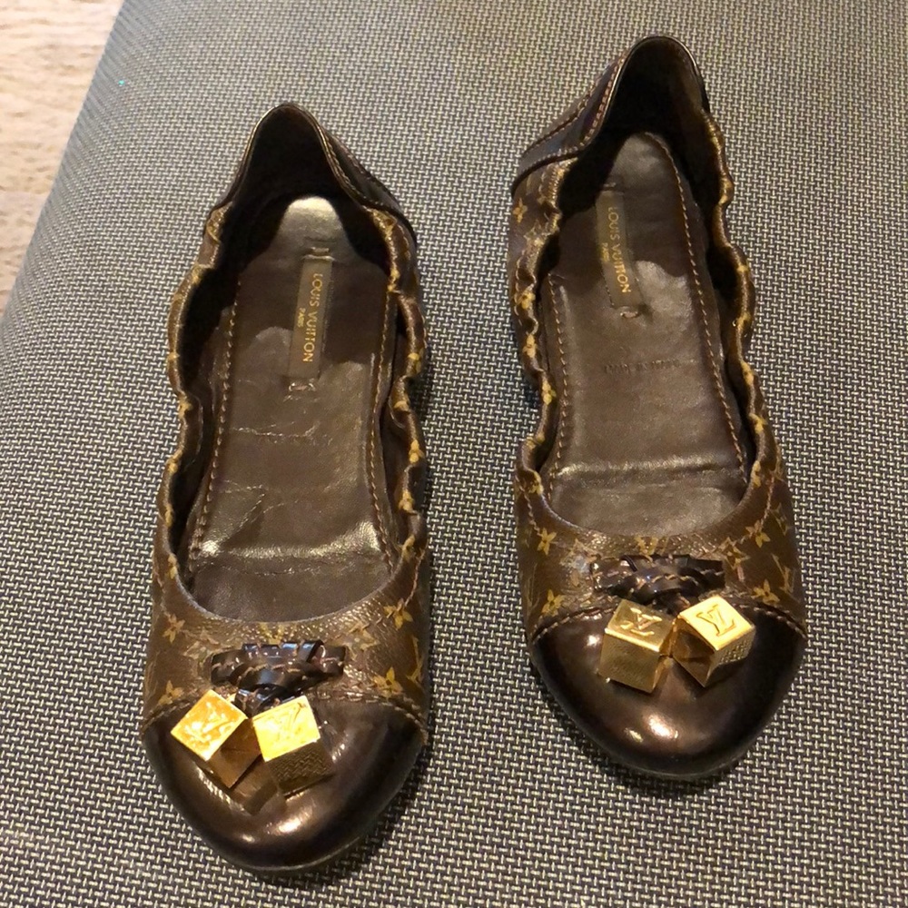 Louis Vuitton ballet flats